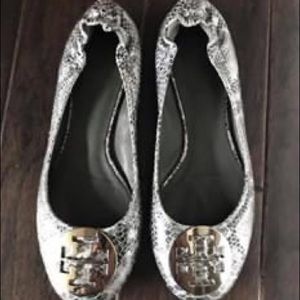 EUC Tory Burch Reva flats